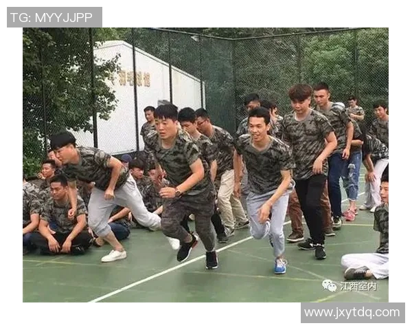 足球教练顶点的成功之道与职业生涯发展探讨
