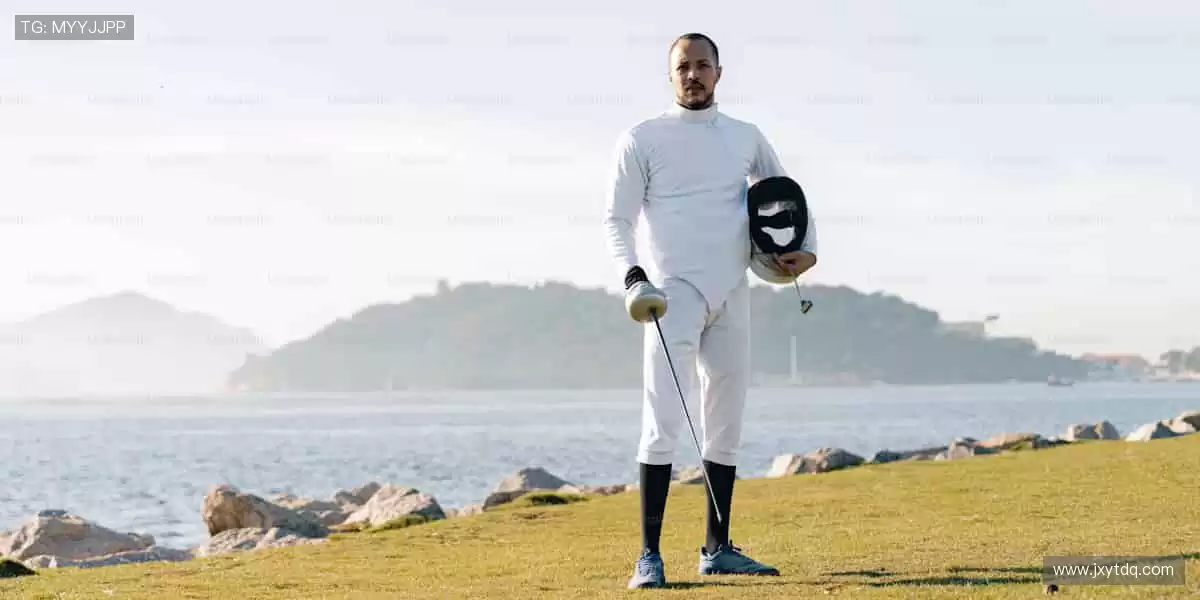 🎯 独家周边,把热爱穿在身上,刻进生活!✨